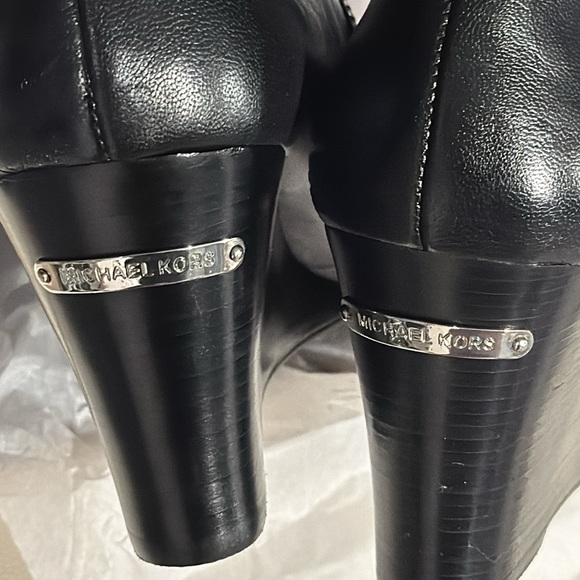 Michael Kors Black Leather 7.5M Zipped Boots Worn Once Perfect Condition - Picture 11 of 11